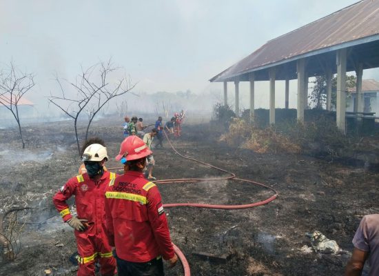 Respons Cepat, ERT NHM Tangani Kebakaran di Perkebunan Warga Desa Makaeling Kao Teluk