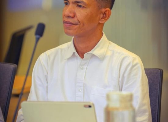 Bakat Menulis Diwarisi dari Sang Ayah