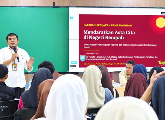 Kuliah Tamu Unkhair, Kepala Bappelitbangda Paparkan Arah Pembangunan Kota Ternate