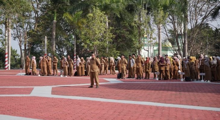 Pimpin Apel, Sarbin Sentil Disiplin ASN dan Soroti Ancaman Karhutla