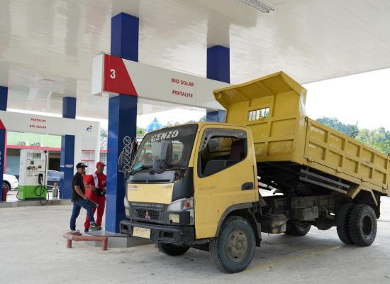 Urai Antrean Truk Logistik, Pertamina Buka Layanan Biosolar Lebih Pagi