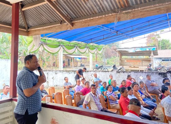 Reses Nazla, Warga Makete Titip Aspirasi Perbaikan Jalan Desa