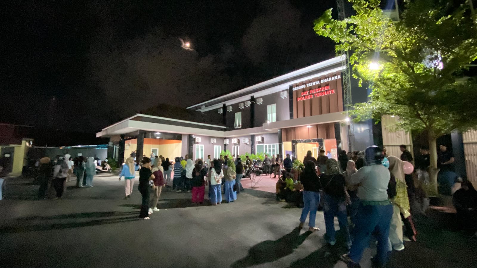 Puluhan member datangi Polres Ternate