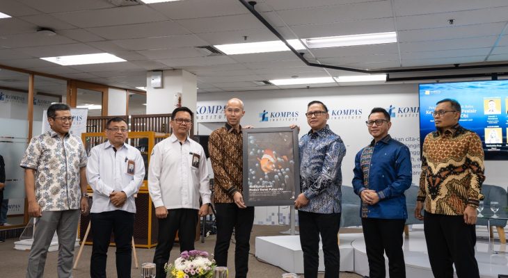 Gandeng Penerbit Buku Kompas, Harita Nickel Luncurkan Buku Keindahan Laut Pesisir Barat Pulau Obi