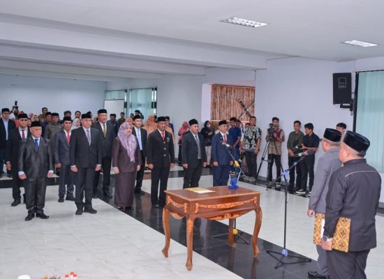 Lantik 11 Pejabat, Wali Kota Ternate Pesan Fokus Program Berdampak ke Masyarakat