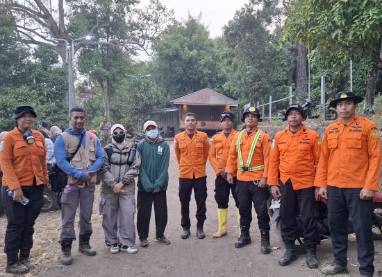 Dua Pendaki Gamalama Terjebak Karhutla di Taman Love Berhasil Dievakuasi