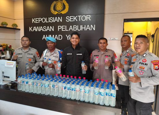 Polsek KP3 Ahmad Yani Ternate Sita 107 Botol Miras dari Kapal Barcelona