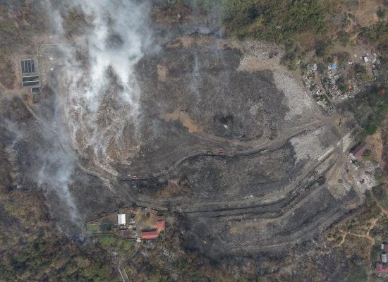 Api TPA Takome Mulai Mengecil, Tim Gabungan Terus Lakukan Pemadaman