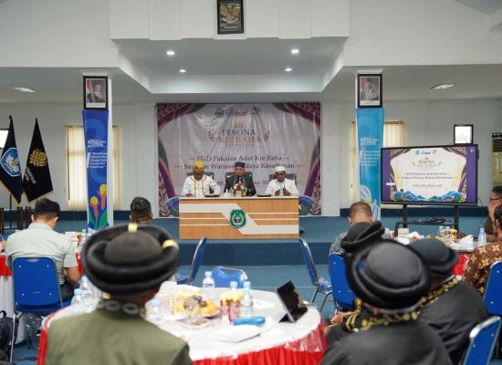 Wagub Malut Dorong Perda Pakaian Adat