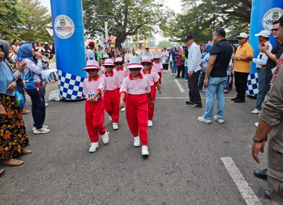 Gerak Jalan Indah Warnai HUT Maluku Utara di Sofifi