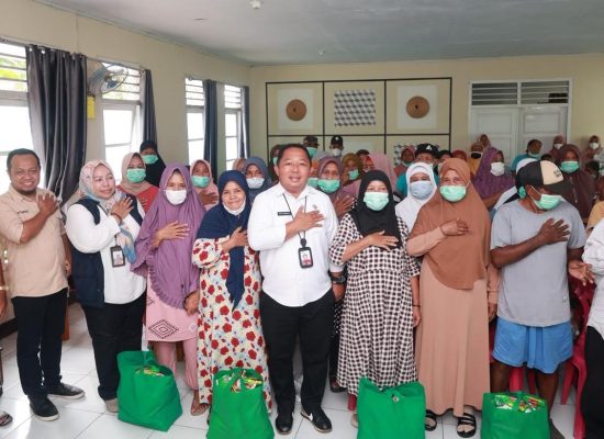 ASN Peduli Hadir untuk Lansia Terdampak Karhutla di Ternate