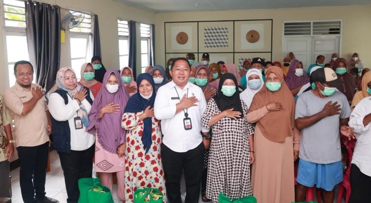 ASN Peduli Hadir untuk Lansia Terdampak Karhutla di Ternate