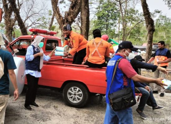 Dinkes Malut Salurkan 5.000 Masker untuk Warga Terdampak Asap di TPA Takome