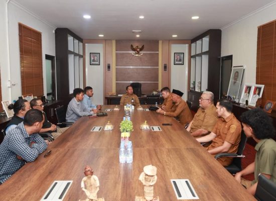 Pemkot Ternate Tata Ruang Publik untuk Pelaku UMKM Coffee Street