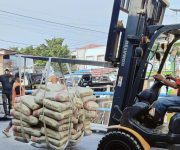 Sempat Kosong, 50 Ribu Sak Semen Tiba di Maluku Utara
