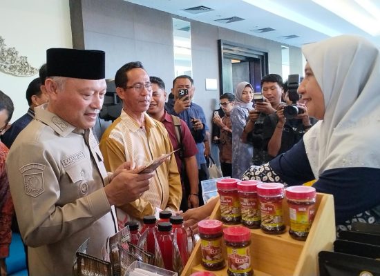 Wagub Sarbin Tekankan Pemerataan Manfaat Investasi bagi Masyarakat Maluku Utara
