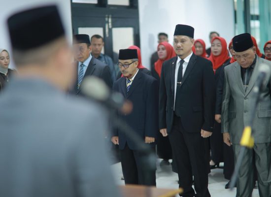 Wali Kota Ternate Lantik Kadispersip, Kepala Sekolah dan Pengurus Dewan Pendidikan